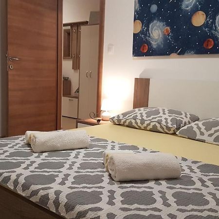 Apartment Orange Brist プーラ エクステリア 写真