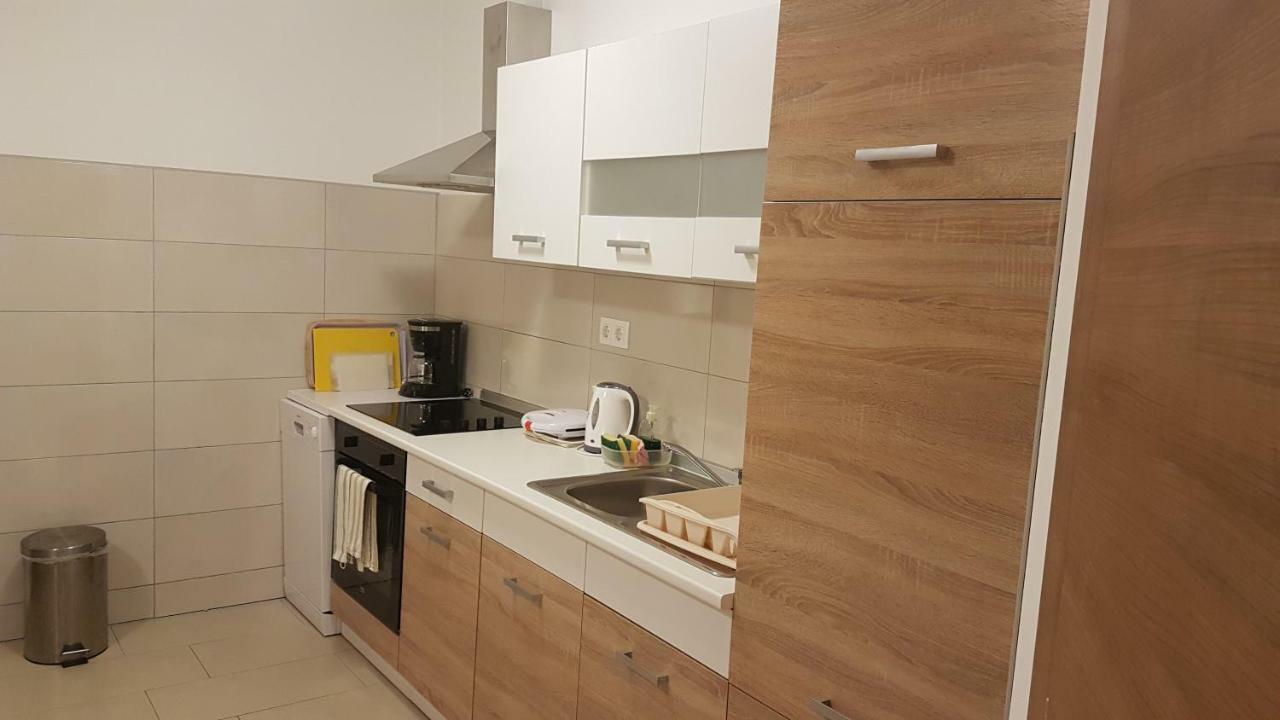 Apartment Orange Brist プーラ エクステリア 写真