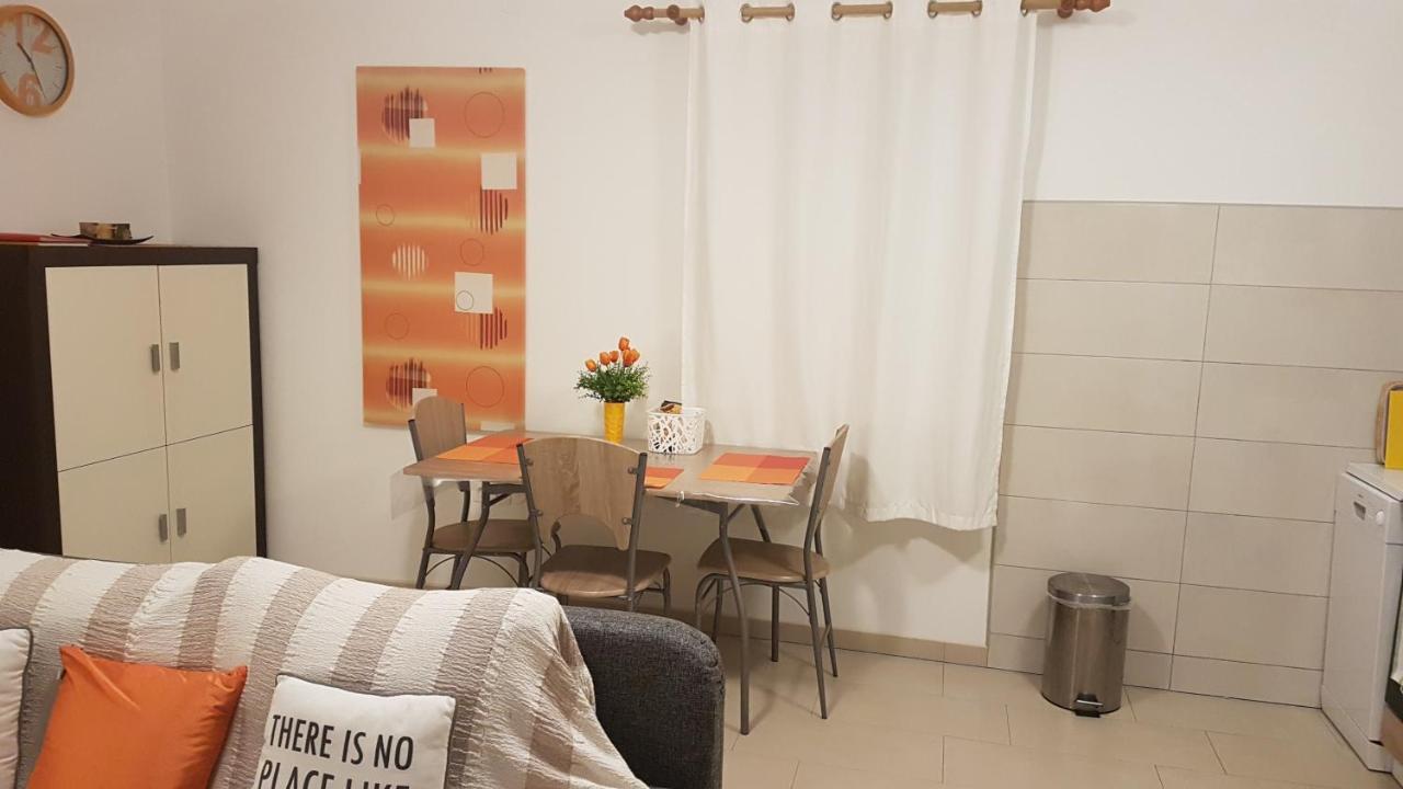 Apartment Orange Brist プーラ エクステリア 写真