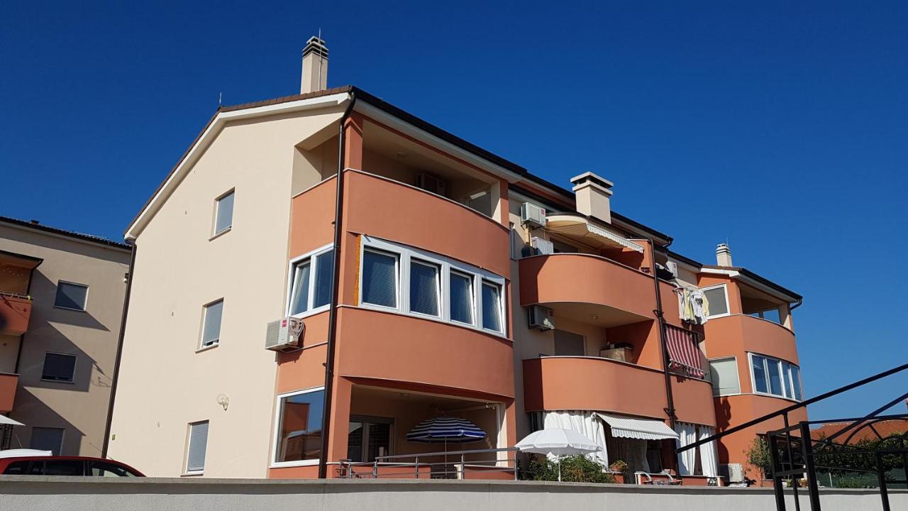 Apartment Orange Brist プーラ エクステリア 写真
