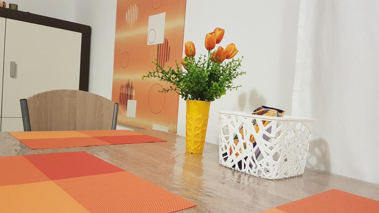 Apartment Orange Brist プーラ エクステリア 写真