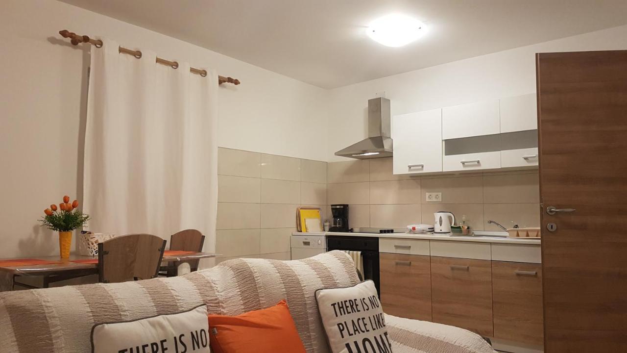 Apartment Orange Brist プーラ エクステリア 写真